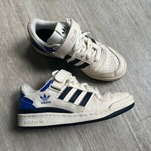 Adidas casual white/blue sneakers